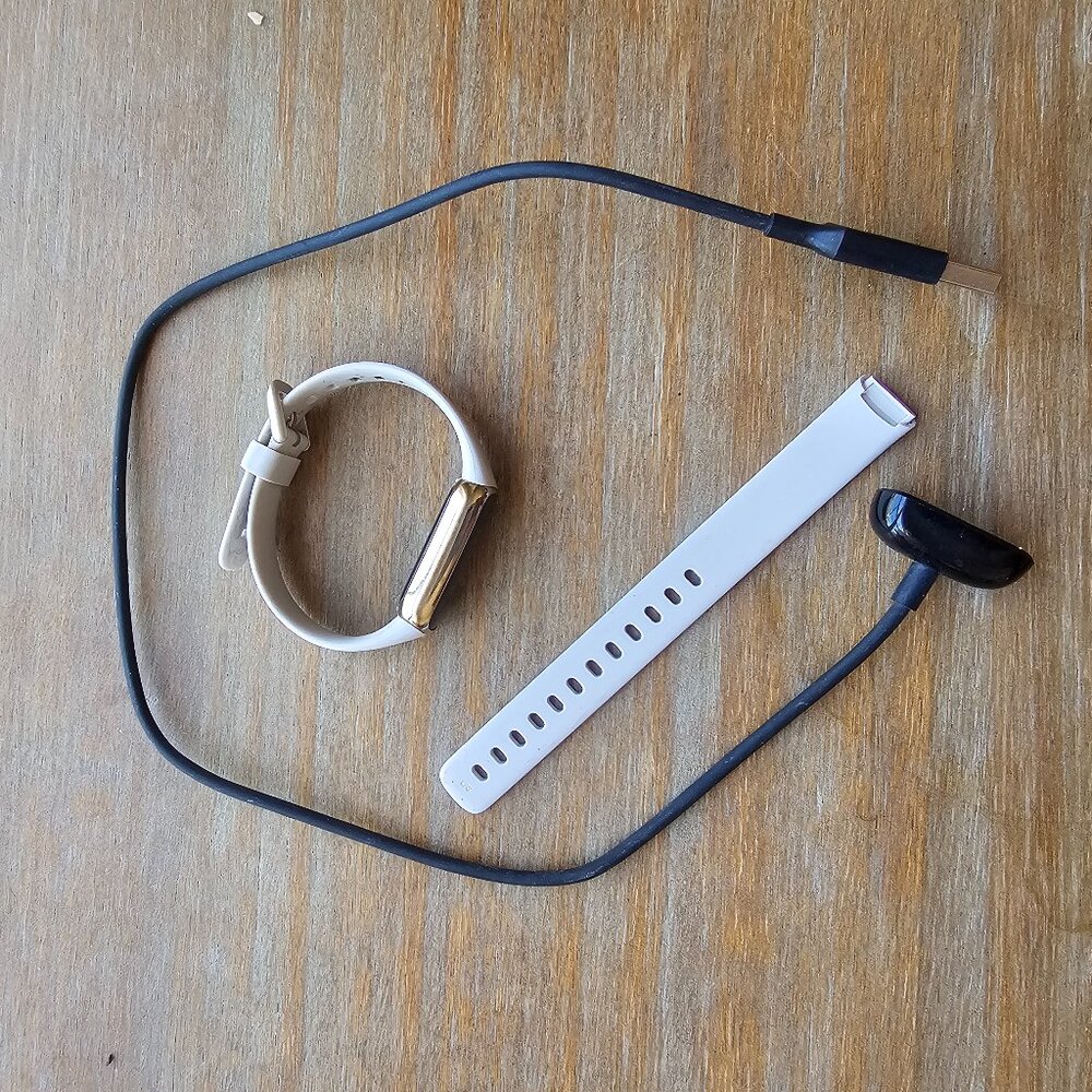 Fitbit | Cream with Black Screen
